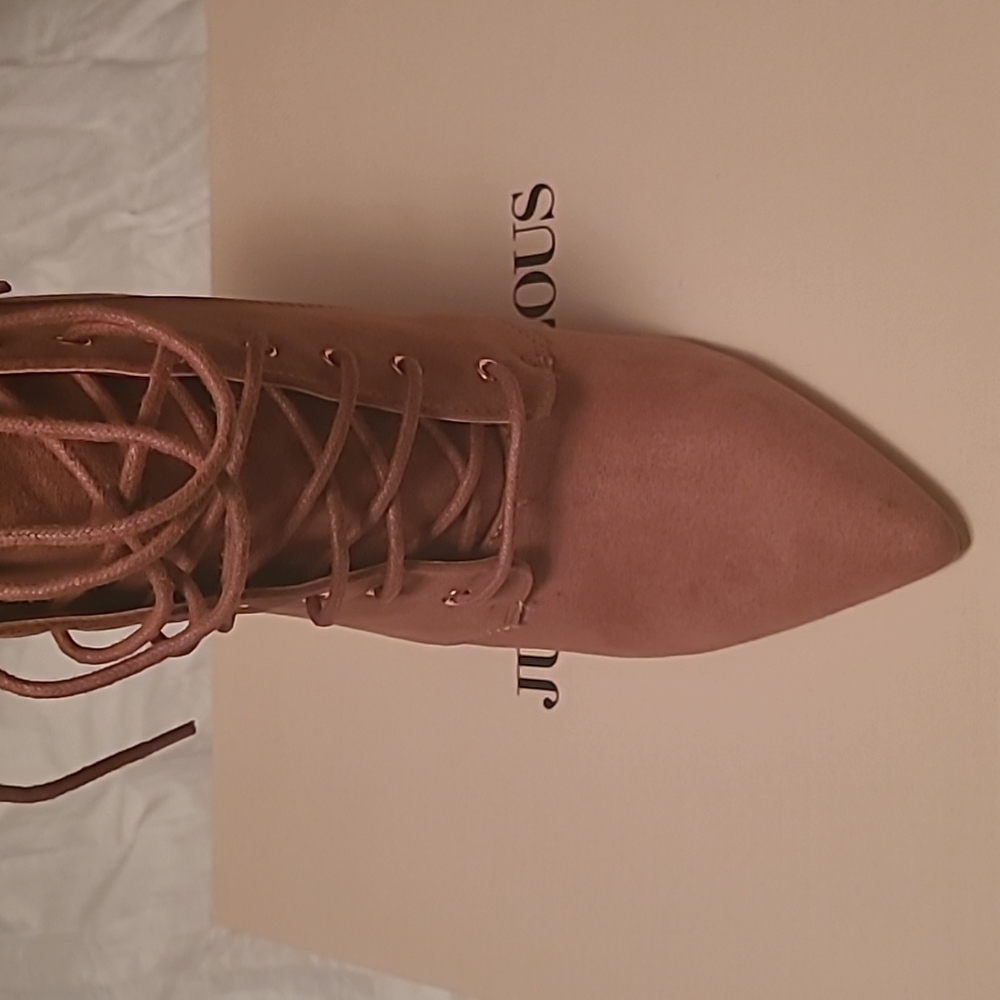 9.5 heels - Picture 4 of 5